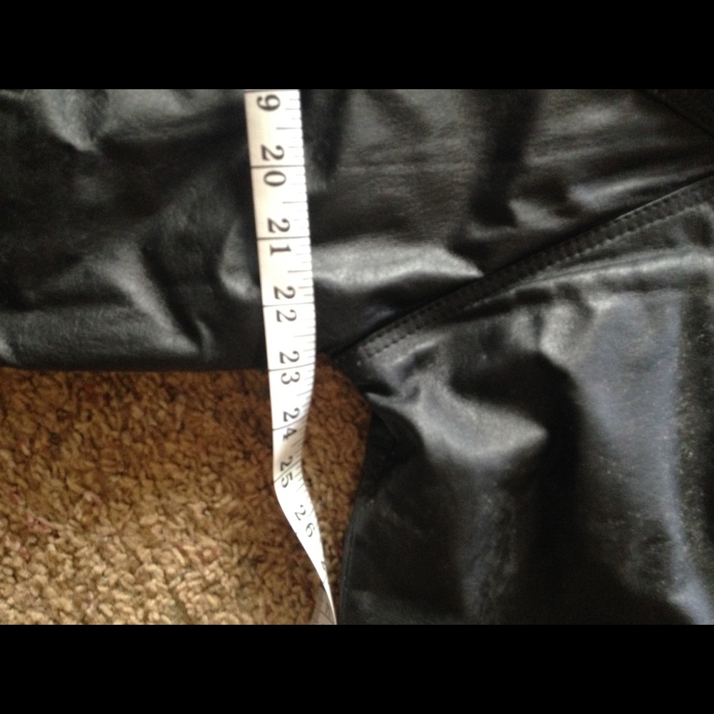 Leather coat - Picture 4 of 4